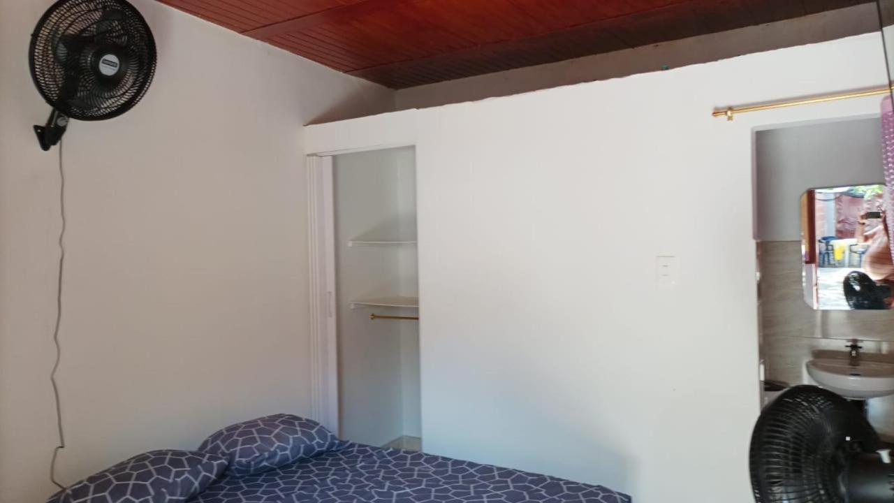 Hostal Arambulo Villavieja Exterior photo